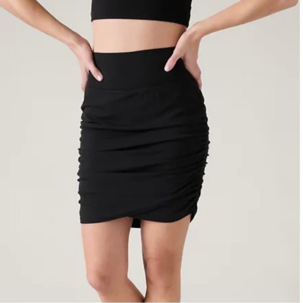 ATHLETA Transcend Skort Black Activewear Tennis Golf Women's Skirt Yoga Gym S